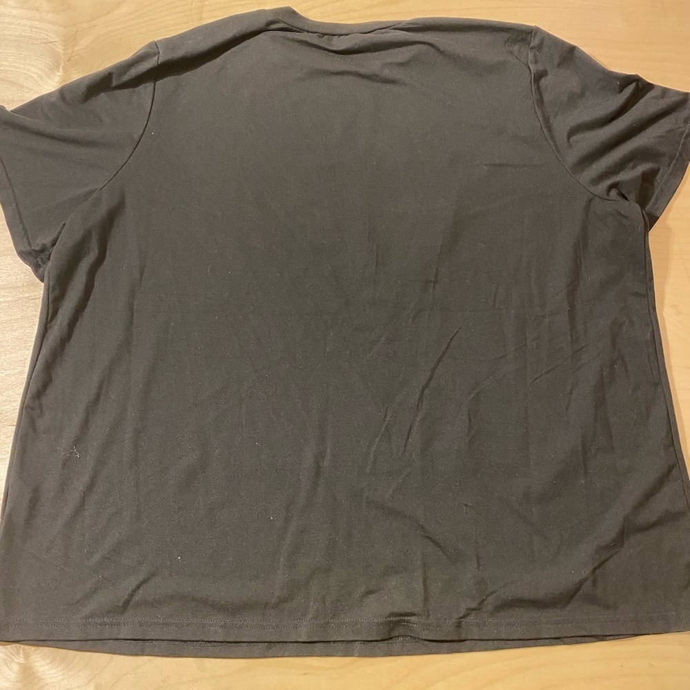 Women’s Tee 4XL (fits more like 2XL) (JU) - Picture 8 of 11